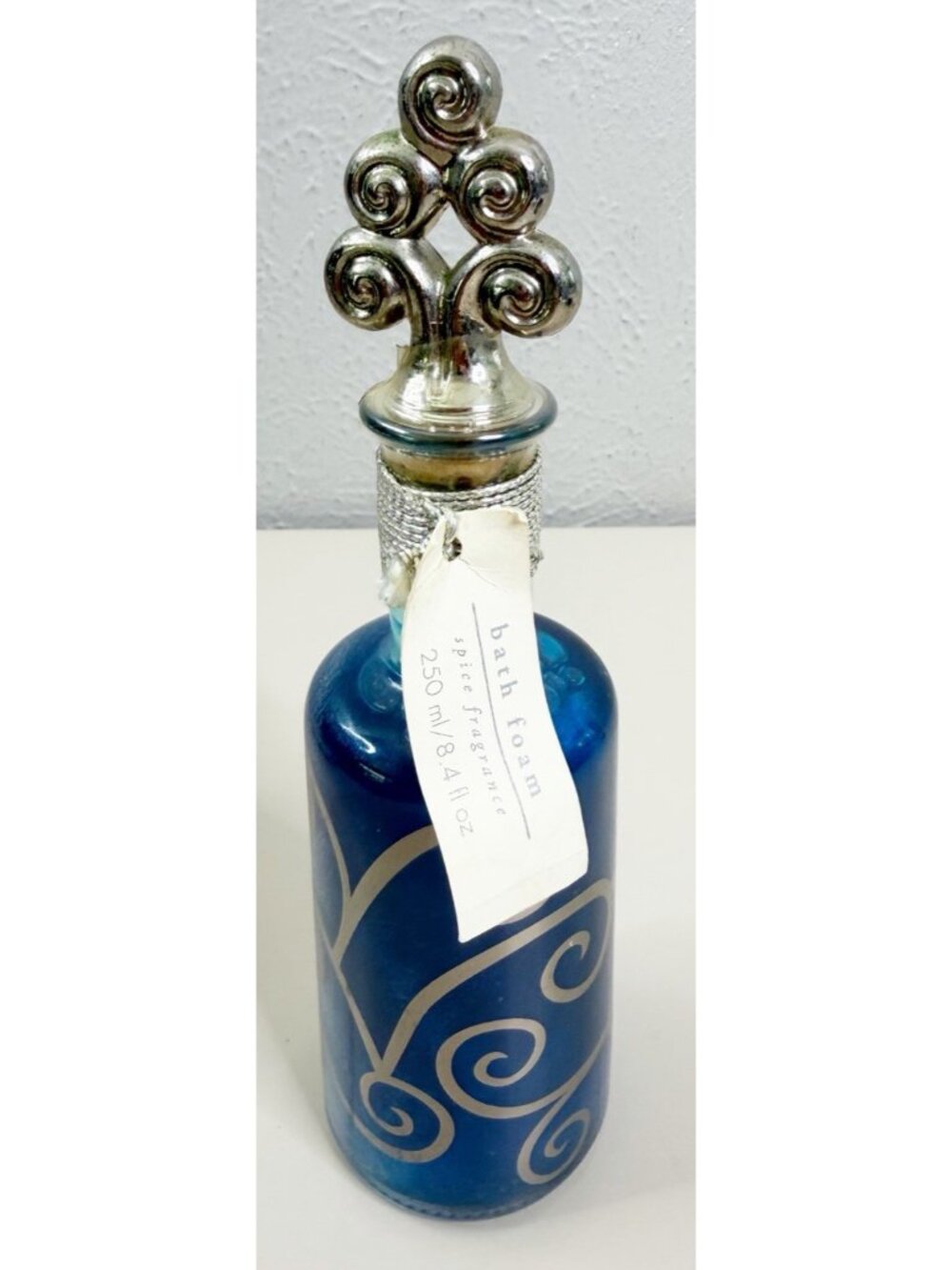 VTG Pier One Bath Foam Spice Fragrance 8.4 Oz Blue Glass Bottle Italy NOS